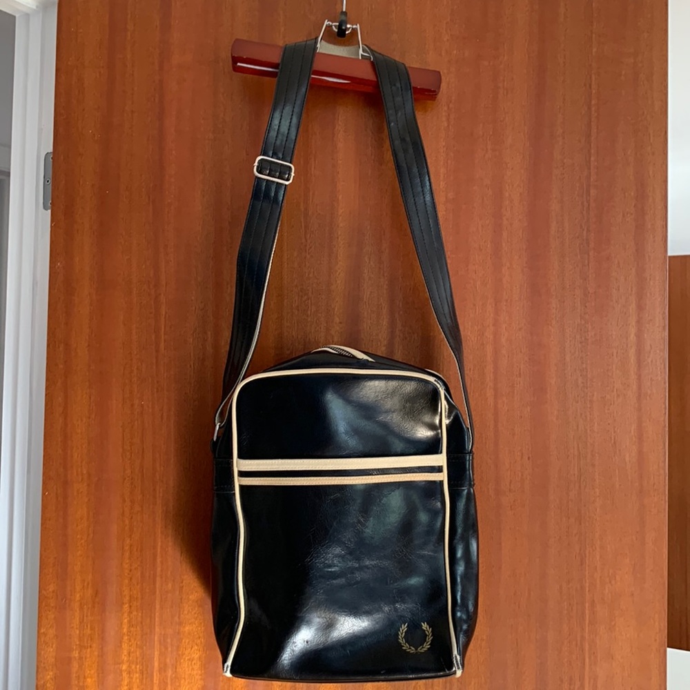 Fred Perry Black Messenger Bag with Cream Trim